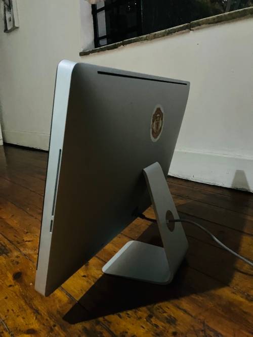 Apple iMac 27-Inch `Core i5` 3.1 Quad  (Mid-2011) 8GB RAM, 1TB HDD 1080p **PLEASE READ***