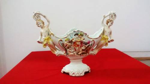 A BEAUTIFUL VINTAGE ITALIAN CAPODIMONTE VASE -35x19x10cm  -   Read Desc & See Pictures