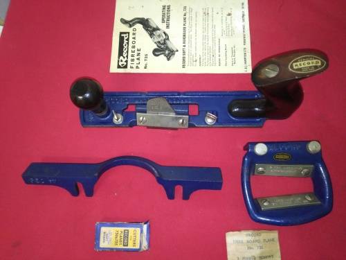 VINTAGE RECORD No735 FIBREBOARD PLANE-NEW IN THE BOX  See PICs & DESC