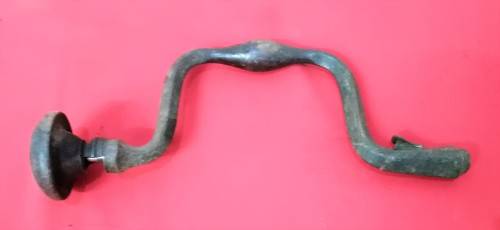 2 VINTAGE BRACE DRILL + 12 AUGER BITS - PLEASE C DESC
