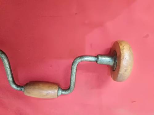 2 VINTAGE BRACE DRILL + 12 AUGER BITS - PLEASE C DESC