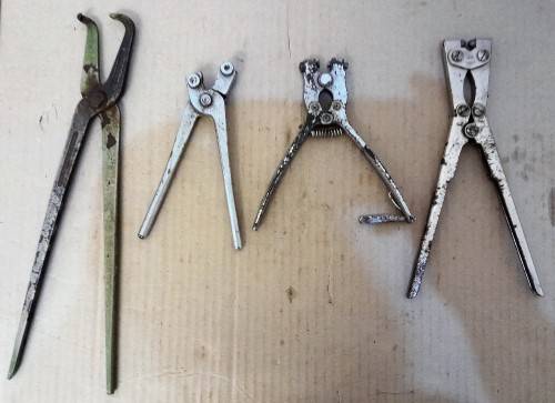 BRAKE SPRING PLIERS + 3 OTHER TOOLS