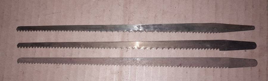 VINTAGE KEYHOLE SAW + 3 ADDITIONAL BLADES- PLEASE SEE PICTURES