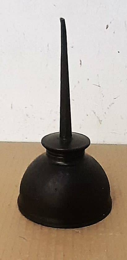 VINTAGE OIL CAN- PLEASE SEE PICTURES