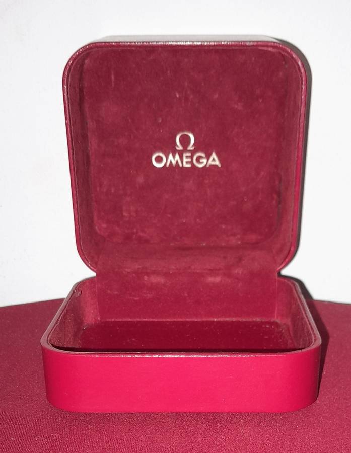 OMEGA WATCH PRESENTATION BOX 9cm SQUARE- PLEASE SEE PICTURES