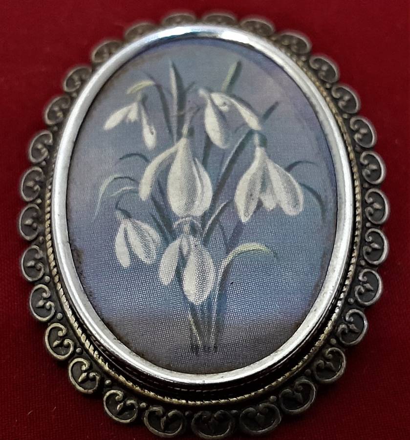 VINTAGE TLM BROOCH Approx 50x35cm - PLEASE SEE PICTURES