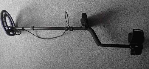 Fisher F22 metal detector - good condition & fully working, 2 yrs old