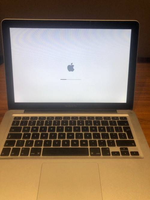 MacBook Pro 13-inch 2011, Intel I5 2.3GHz, 4Gb Ram,HD Graphics 3000,320gb Harddrive, OS X EI Capitan