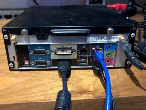Shuttle mini PC XH61V, I3, wifi, 4gb ram, 500gb harddrive