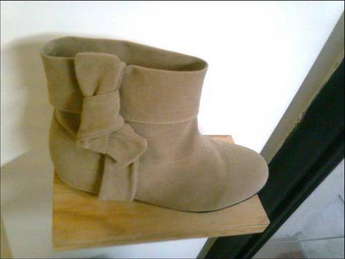 FLAT SUEDE ANKLE BOOTS - SA11-87002WC - TAUPE SIZE 3 ONLY