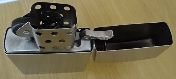 STAINLESS STEEL OVERSIZE `ZIPPO` TYPE LIGHTER (16,5 CM X 10,5 CM)