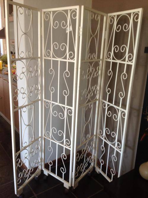 4 Panel Wrought Iron Divider (White)
