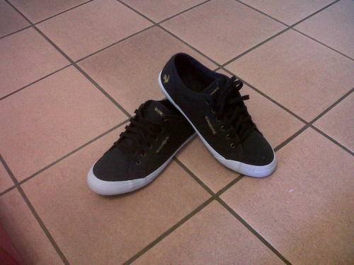 le coq sportif shaded canvass shoe-black-HALF PRICE!!!!