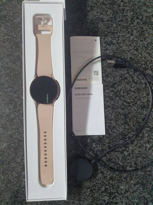Samsung Galaxy Watch4 BT Smartwatch (40mm) - Pink/Gold