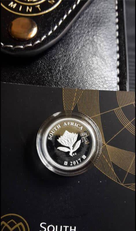 *** 2017 - SA 2 1/2c (TICKEY) - FLYPRESS - Durban mint mark **only 400 minted!!2 available!!