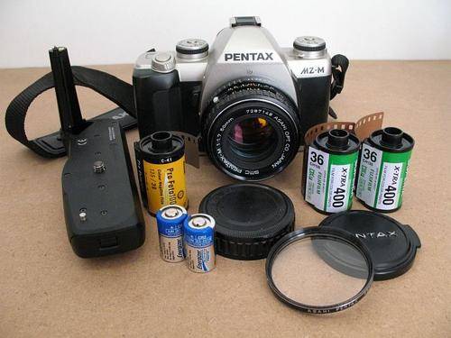 Pentax MZ-M + smc PENTAX-M 1:1.7 50mm + extras