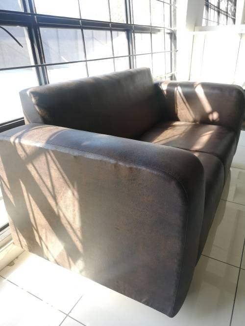 2 Seater solo couch