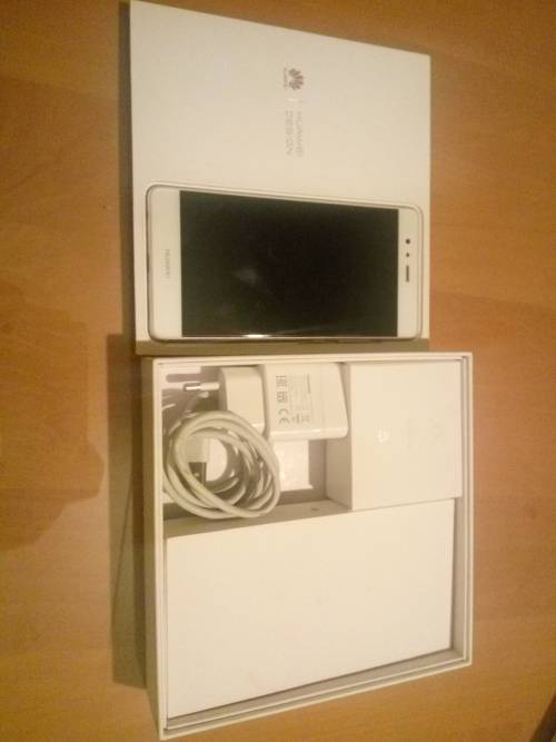 Huawei P9 - Not Lite version - Amazing condition