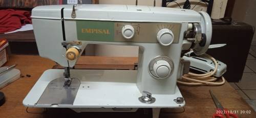 All metal Vintage Empisal Deluxe Sewing Machine