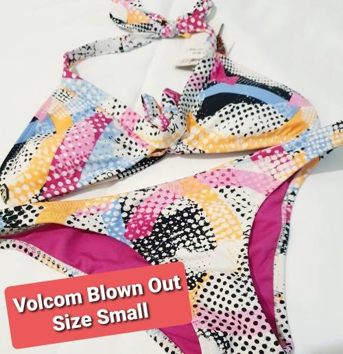 Volcom 2pc Bikini Set Size S  (Blown Out)
