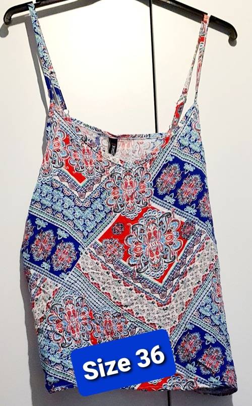 Ladies Printed Strap Top  (Size L)