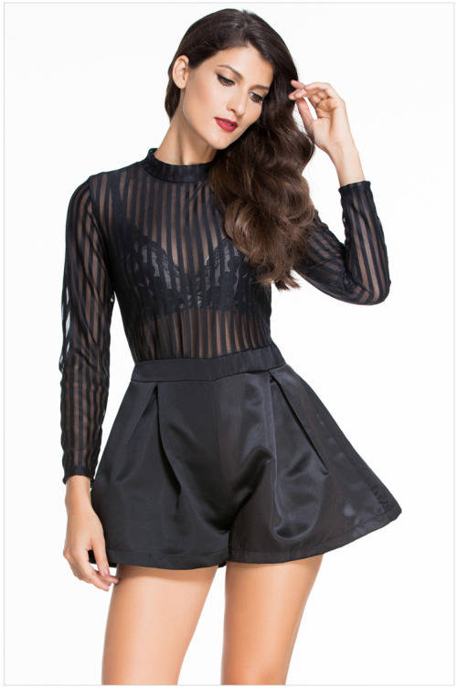 !!! Clearance !!! BEAUTIFUL  ROMPER / FASHIONABLE ROMPER IN SIZE S