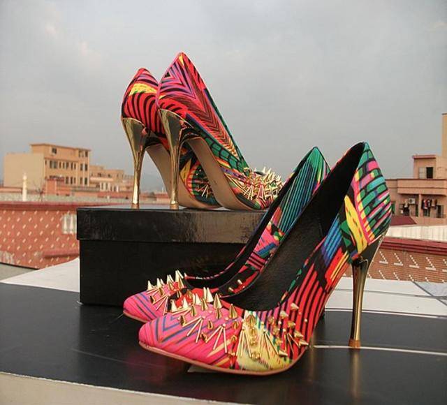 FREE SHIPPING***BRAND NEW!!! Striking 10cm High Heel Pump