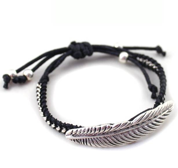 FASHIONABLE ADJUSTABLE BRACELET
