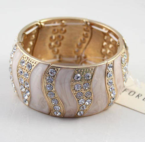 !!! NEW ARRIVAL!!!FASHIONABLE BRACELET IN PINK