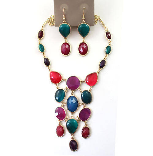 !!! NEW ARRIVAL!!! FASHIONABLE  NECKLACE SET