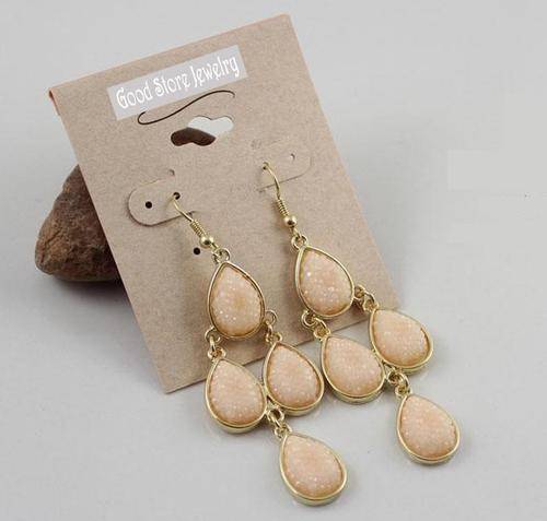 !!! NEW ARRIVAL!!! FASHIONABLE EARRINGS IN CREAM