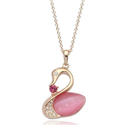 BEAUTIFUL PINK OPAL SWAROVSKI NECKLACE IN 18K WHITE GOLD CLAD