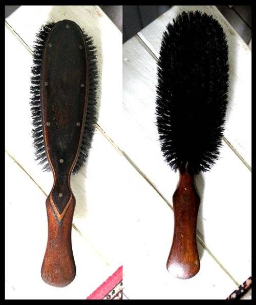 Rare Find : In Good Condition : Hand Clothes brush with Inlay 1920/30