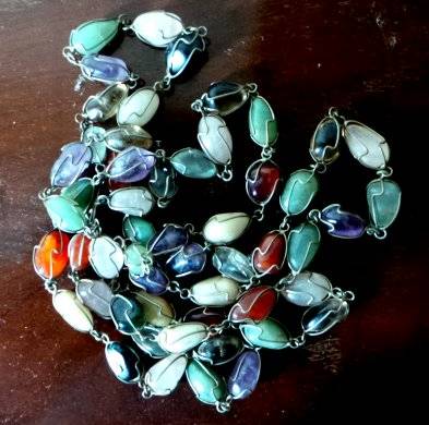 An Elaborate Vintage Necklace of Polished Semi-Precious Stones Priced to go***