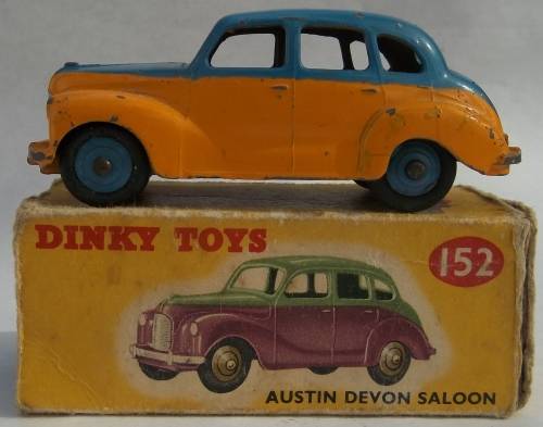 Dinky Toys #152 Austin Devon Boxed Made in England in 1956 - 2 Tone Model