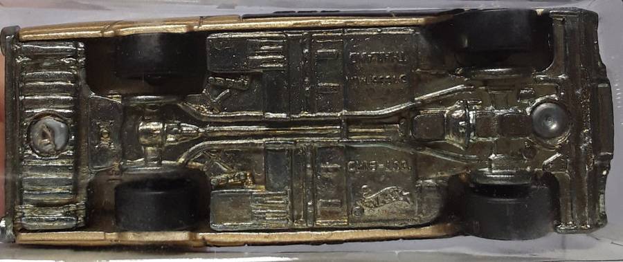 Hot Wheels 1963 Ford Thunderbird Made in 1998 Matchbox Scale Model Metal Base HOTWHEELS