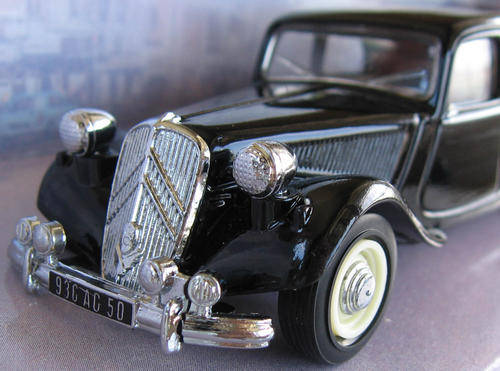 BOXED Dinky DY-22  1952 Citroen 15 CV 1990 Model Die Cast