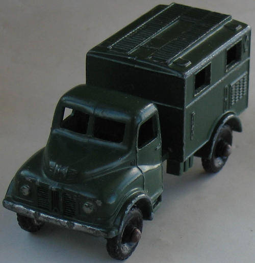 MATCHBOX MOKO Lesney 1-75 Series Regular Wheels #68 Austin MK II Radio Truck (Army)
