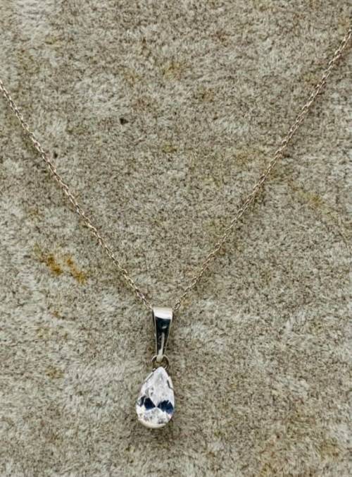 9CT White Gold Teardrop Pendant
