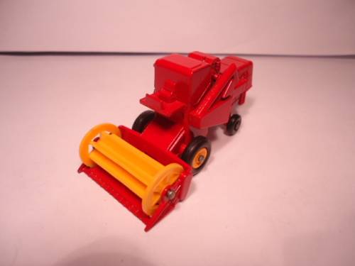 Matchbox - Regular Wheels - # 65C - Claas Combine Harvester - BPW