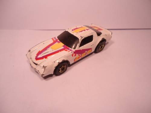 Hotwheels - # 5182 - 1988 - Camaro Z-28 - Golden hubs  - made in Malaysia