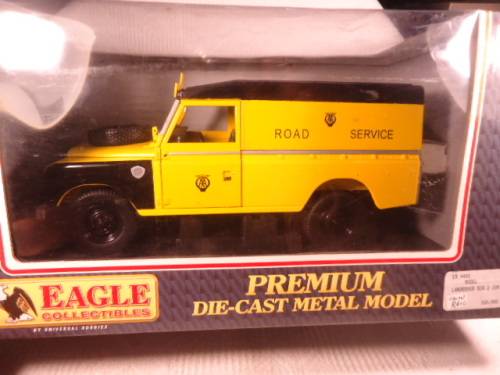 Universal Hobbies - Land Rover - Series 3 - AA Road Service - # 4401 - Eagle Collectibles