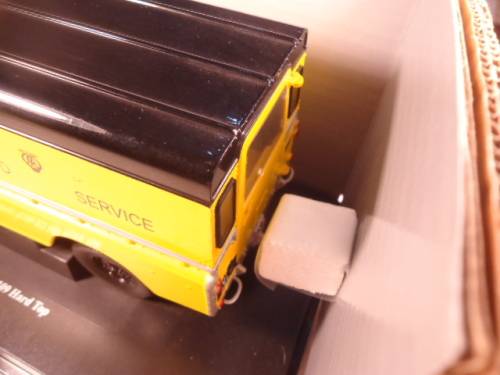 Universal Hobbies - Land Rover - Series 3 - AA Road Service - # 4401 - Eagle Collectibles