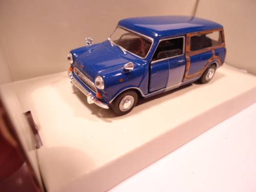 Schuco - Mini Van - # 27215 - Junior Line