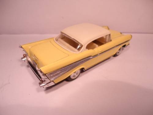 Road Legend - Chevrolet Hard Top - 1957