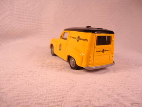Lledo - Days Gone - Austin A35 Van - AA Technical services