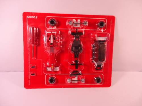 Kyosho - Ferrari F2005 - #9319 - Complete Die-cast kit