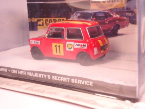 James Bond 007 - Austin Mini with figurine - #11 - On Her Majesty`s Secret Service
