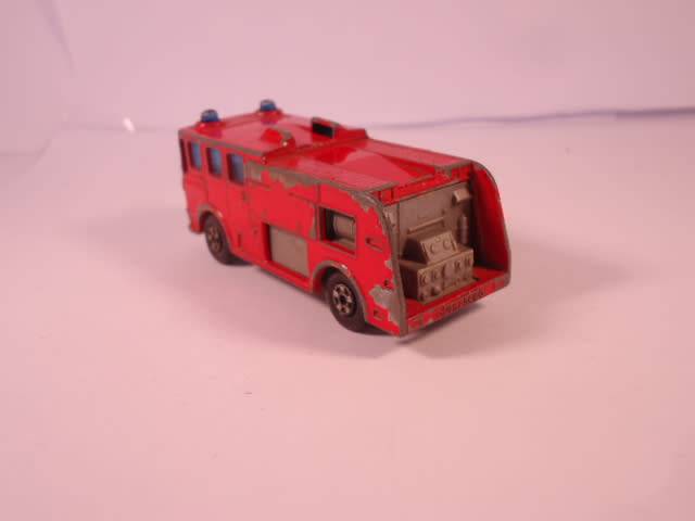 Matchbox Superfast - Merryweather Fire Engine Truck #35
