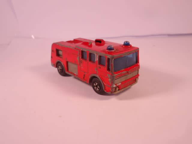 Matchbox Superfast - Merryweather Fire Engine Truck #35